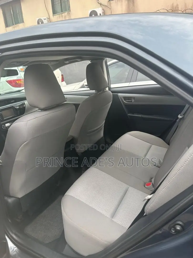 Toyota Corolla 2015 Gray