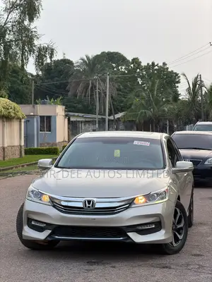 Honda Accord 2017 Gold