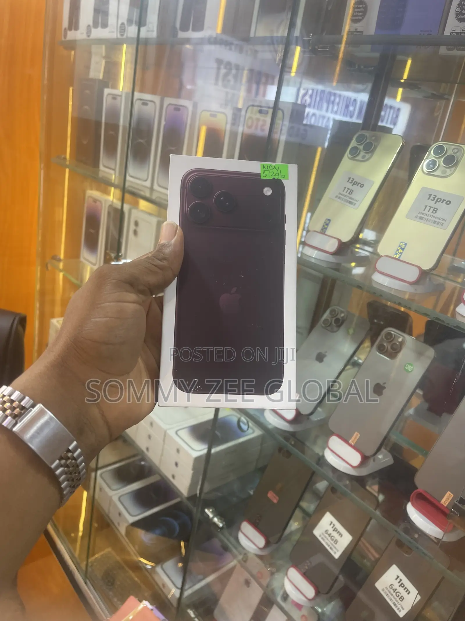 New Apple iPhone 18 Pro Max 512 GB Red