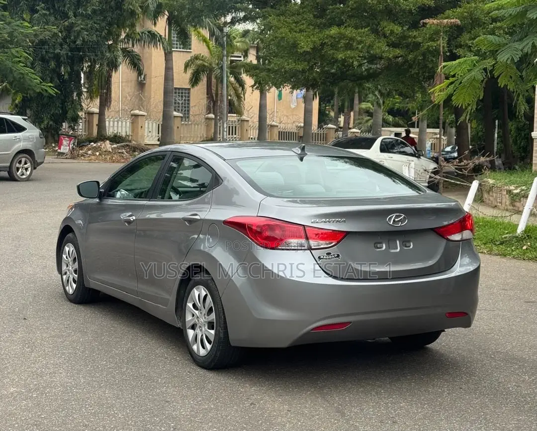 Hyundai Elantra 2013 Gray