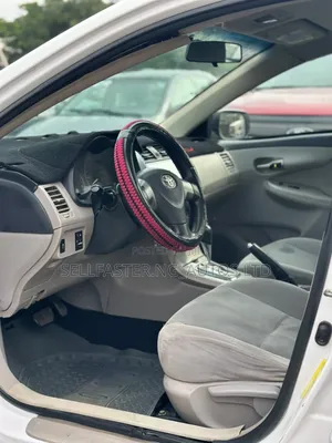 Toyota Corolla 2011 White