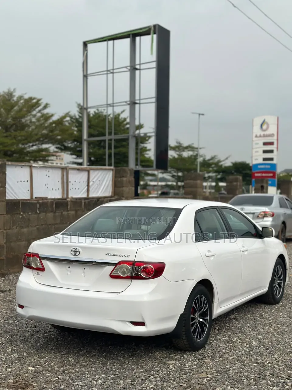 Toyota Corolla 2011 White