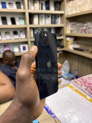 Apple iPhone 13 128 GB Black