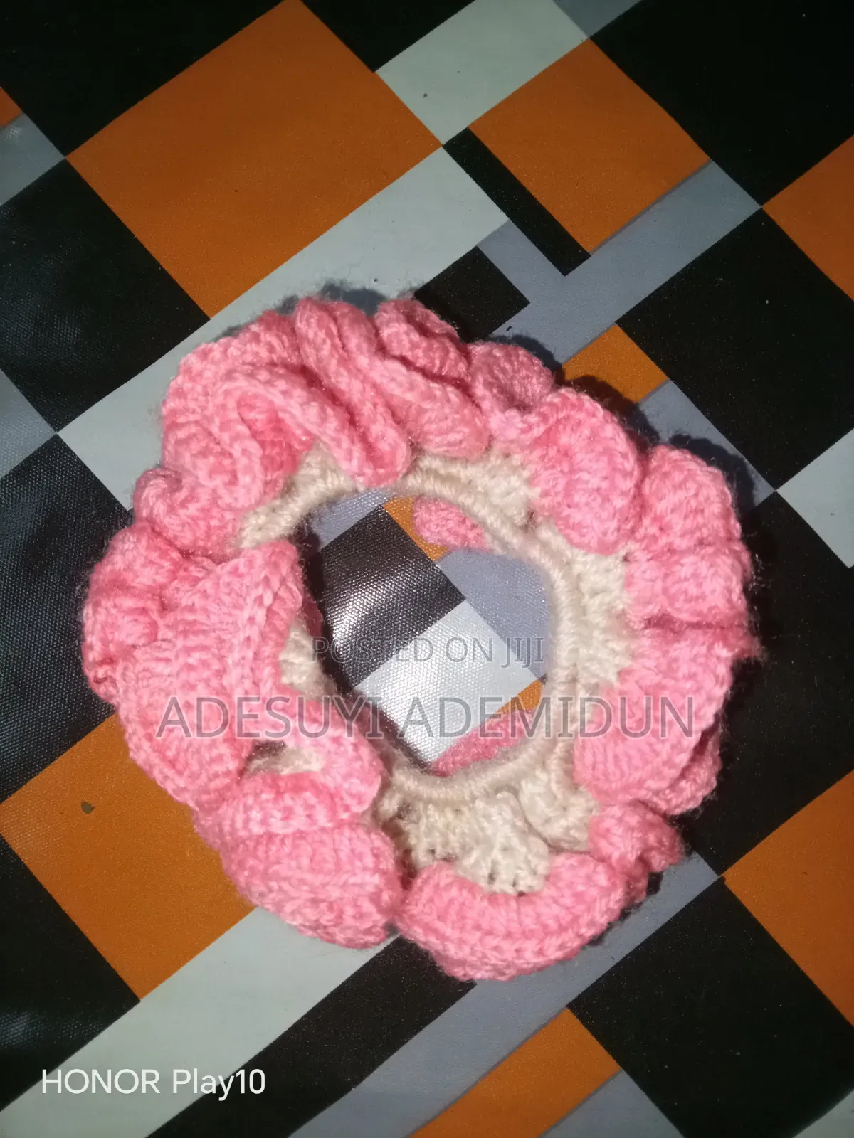 Knits by Betty(scrunchie)