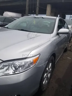 Toyota Camry LE 4dr Sedan (2.5L 4cyl 6A) 2011 Silver