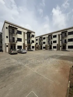 4bdrm Townhouse / Terrace in Kado for rent