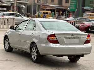Toyota Camry 2004 Silver