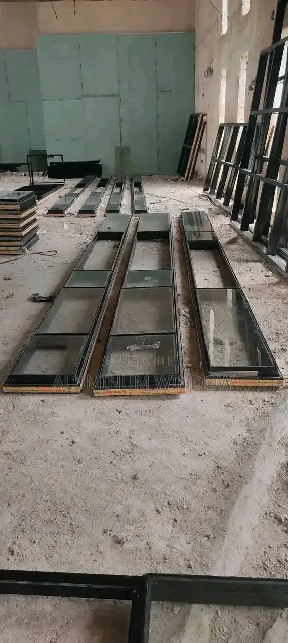 Structural Window With Plain Glass 6 Mm and Pipe GALVANIZED