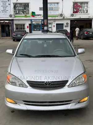 Toyota Camry 2004 Silver