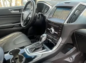 Ford Edge Titanium AWD 2018 Gold