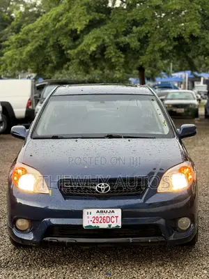 Toyota Matrix Hatchback FWD (1.8L 4cyl 5M) 2007 Blue