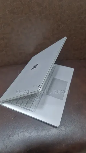 Laptop Microsoft Surface Book 8GB Intel Core Ultra 7 SSD 256GB