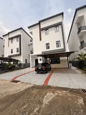 5bdrm Duplex in Kado for sale