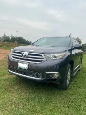 Toyota Highlander Limited 2012 Gray