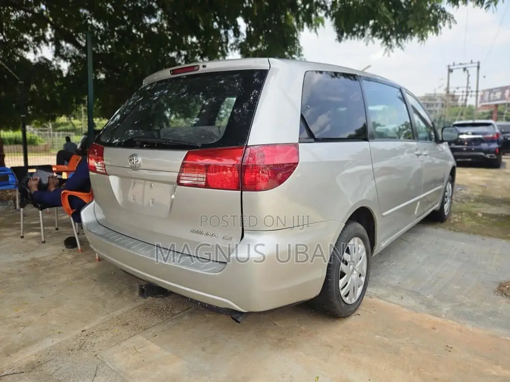 Toyota Sienna CE AWD 2006 Gray