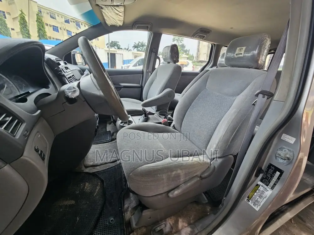 Toyota Sienna CE AWD 2006 Gray