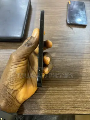 Apple iPhone 16 128 GB Black