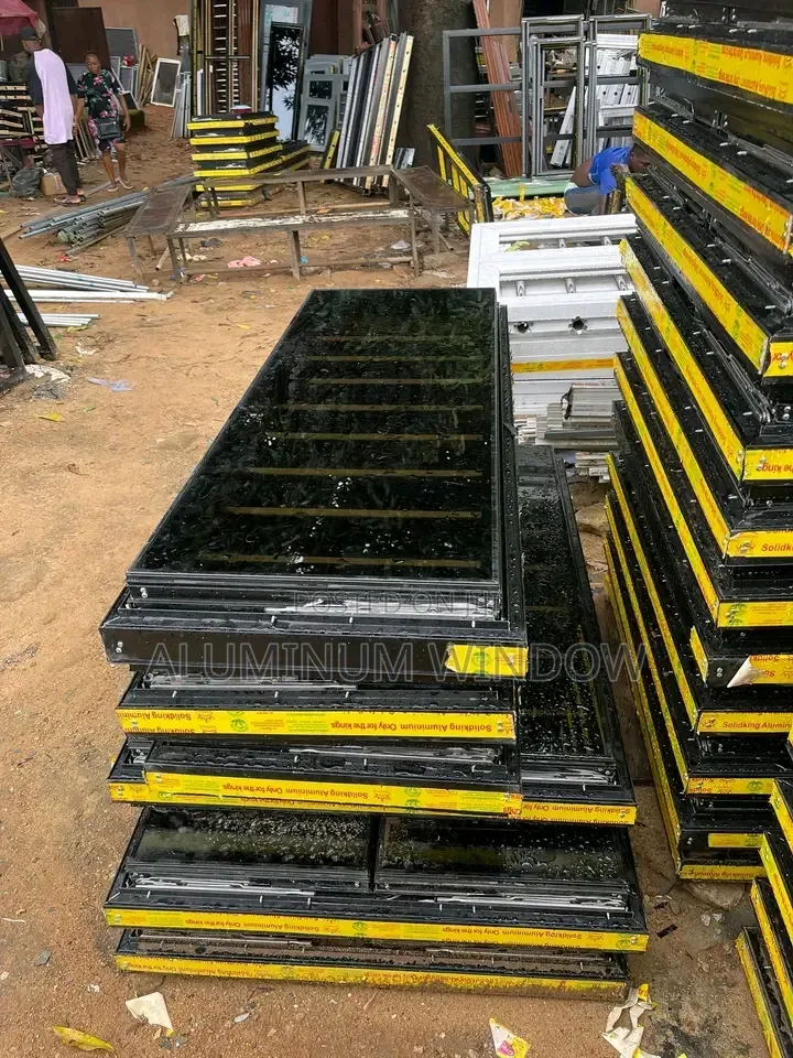 Structural Window With Net and Pipe Galvanized
