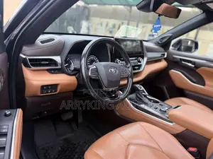 Toyota Highlander Platinum 2021 Blue