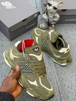 Luxury New Balance (Free Delivery )