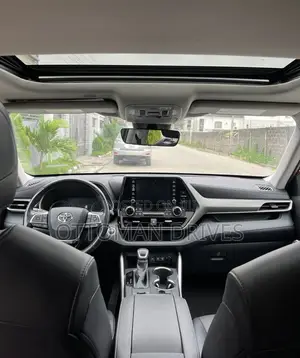 Toyota Highlander XLE AWD 2020 Red
