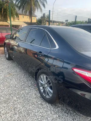 Toyota Camry LE 4dr Sedan (2.5L 4cyl 6A) 2016