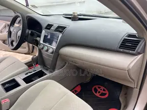 Toyota Camry 2009 Gold
