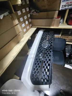 Front Grill Toyota Tundra