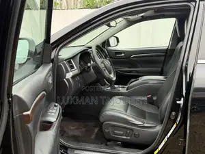 Toyota Highlander Limited 4dr SUV AWD (3.5L 6cyl 6A) 2015 Black