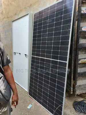 650watt Jinko Solar Panel 144cells