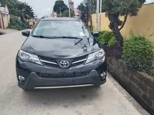 Toyota RAV4 Limited 4dr SUV AWD (2.5L 4cyl 6A) 2014 Black