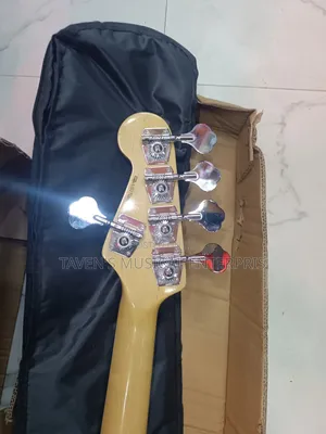 Fender 5-String Active Jazz Bass Electric Guitar