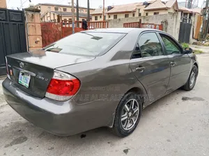 Toyota Camry 2006 Gray