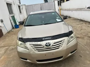 Toyota Camry LE 4dr Sedan (2.4L 4cyl 5A) 2008 Gold