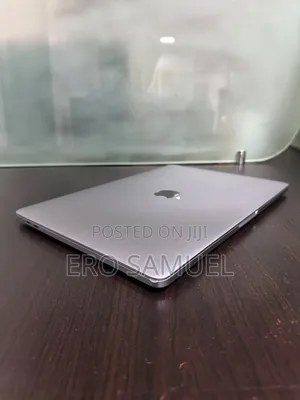 Laptop Apple MacBook Pro 2020 8GB Apple M1 SSD 256GB