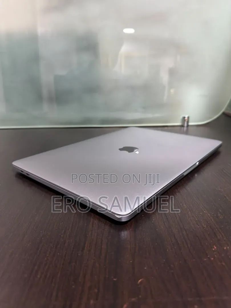 Laptop Apple MacBook Pro 2020 8GB Apple M1 SSD 256GB