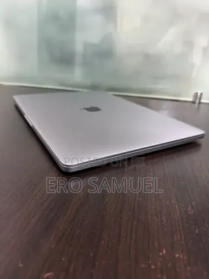 Laptop Apple MacBook Pro 2020 8GB Apple M1 SSD 256GB