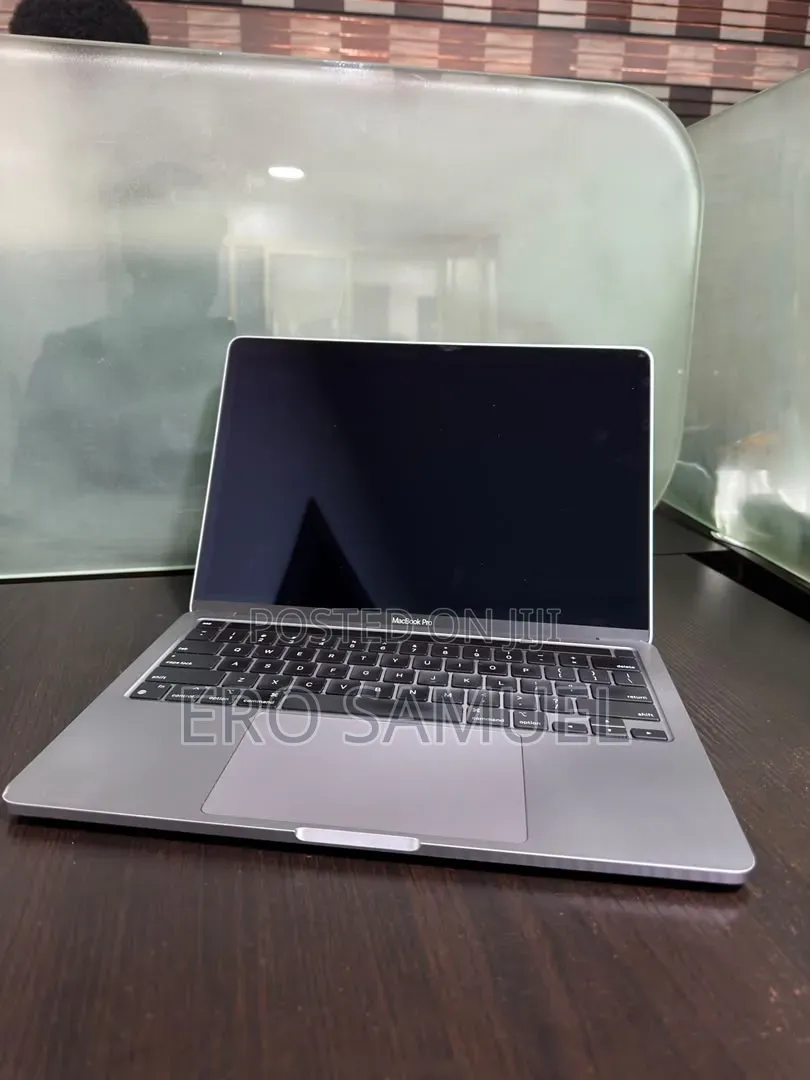 Laptop Apple MacBook Pro 2020 8GB Apple M1 SSD 256GB
