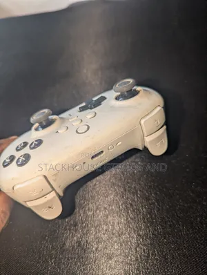 8bitdo Ultimate Bluetooth Controller for PC and Nitendo Switch