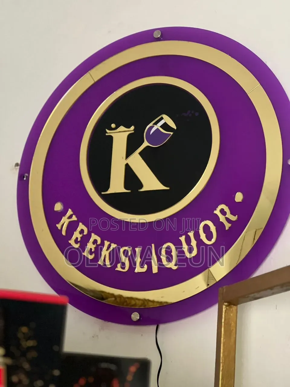 Round Signage