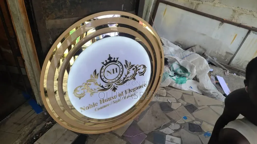 Round Signage