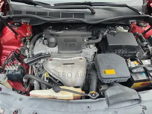 Toyota Camry SE 4dr Sedan (2.5L 4cyl 6A) 2014 Red