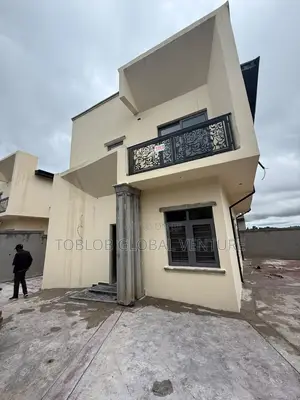 3bdrm Duplex in Jericho for rent