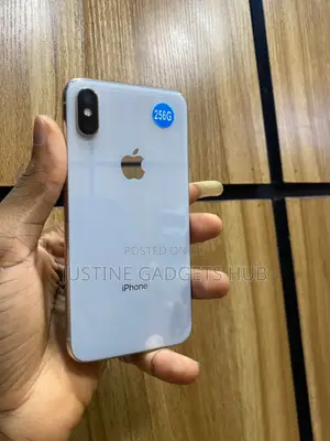 Apple iPhone X 256 GB White