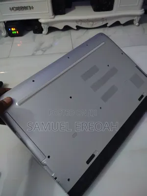 Laptop HP Pavilion 15 8GB Intel Core i5 HDD 1T