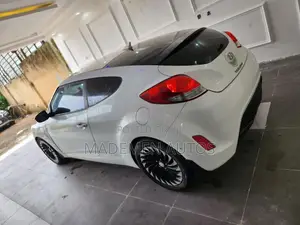 Hyundai Veloster Automatic 2012 White