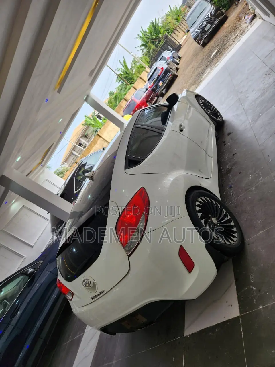 Hyundai Veloster Automatic 2012 White