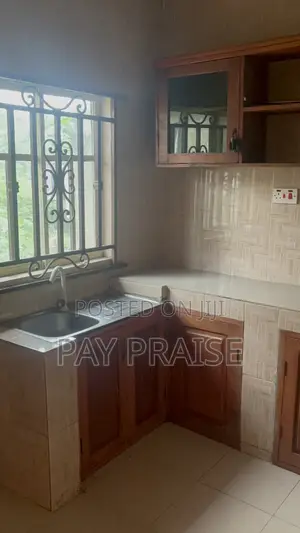 2bdrm Apartment in Ita Oluwo for rent