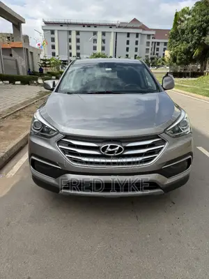 Hyundai Santa Fe 2018 Brown