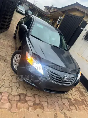 Toyota Camry XLE V6 4dr Sedan (3.5L 6cyl 6AM) 2009 Gray